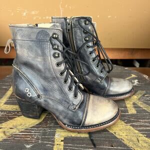 Bed Stu Judgement 8-eyelet lace up gray tan two tone boot booties leather Size 6
